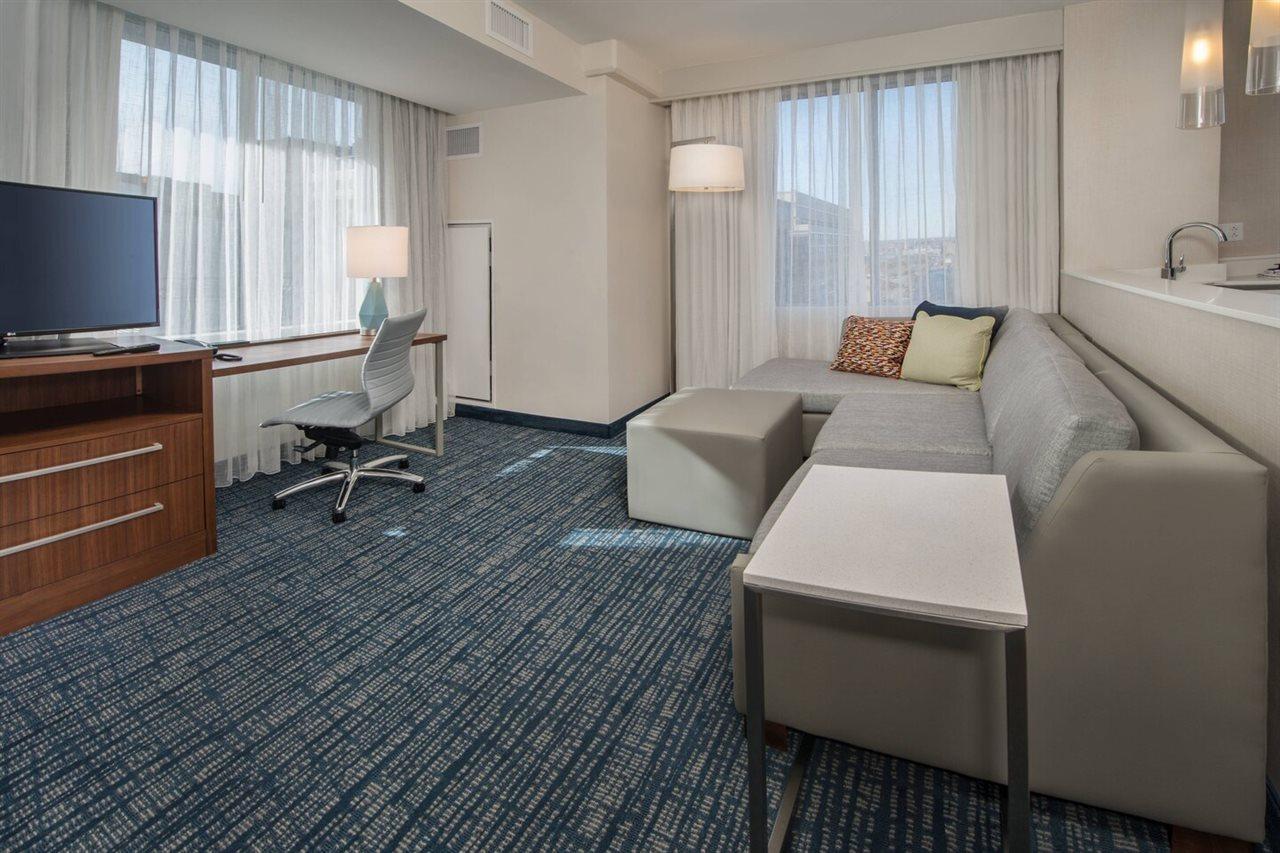 By Marriott At The Johns Hopkins Medical Campus
