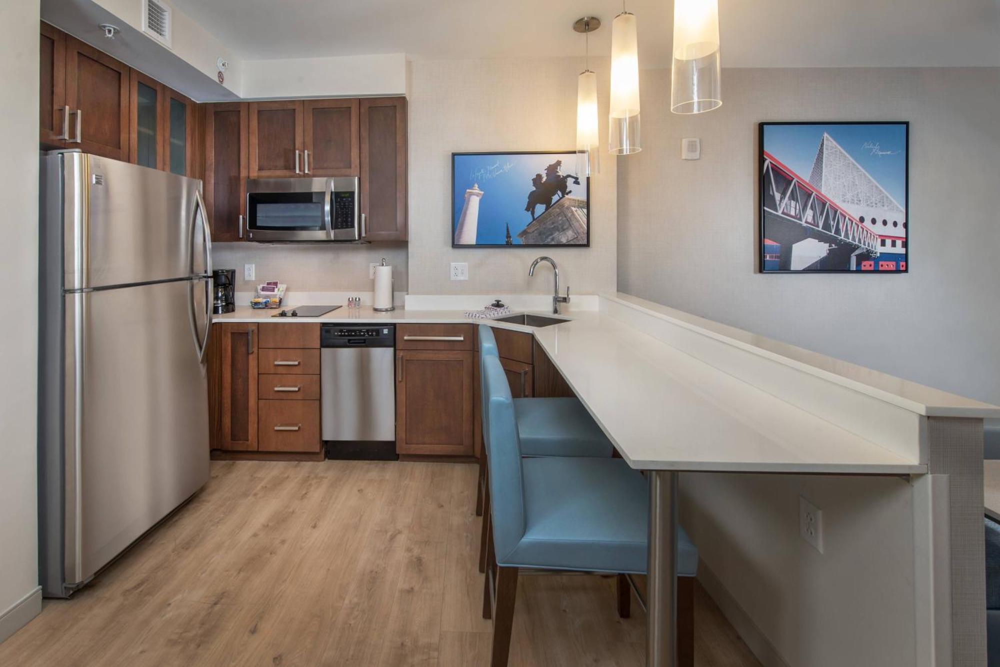 By Marriott At The Johns Hopkins Medical Campus 3*