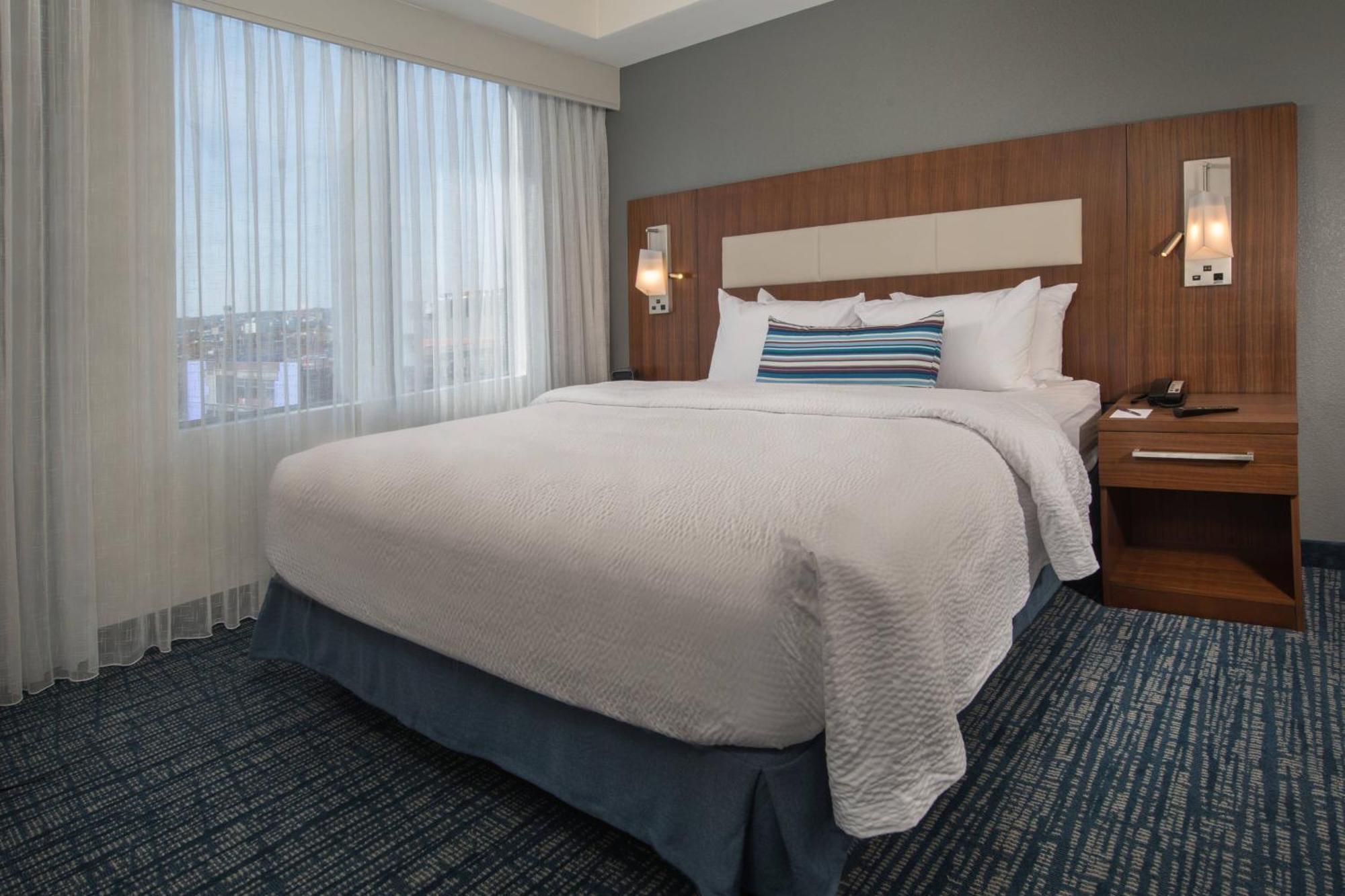 By Marriott At The Johns Hopkins Medical Campus