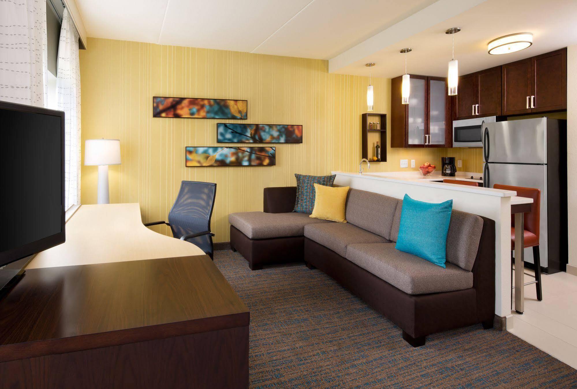 Hotel By Marriott At The Johns Hopkins Medical Campus