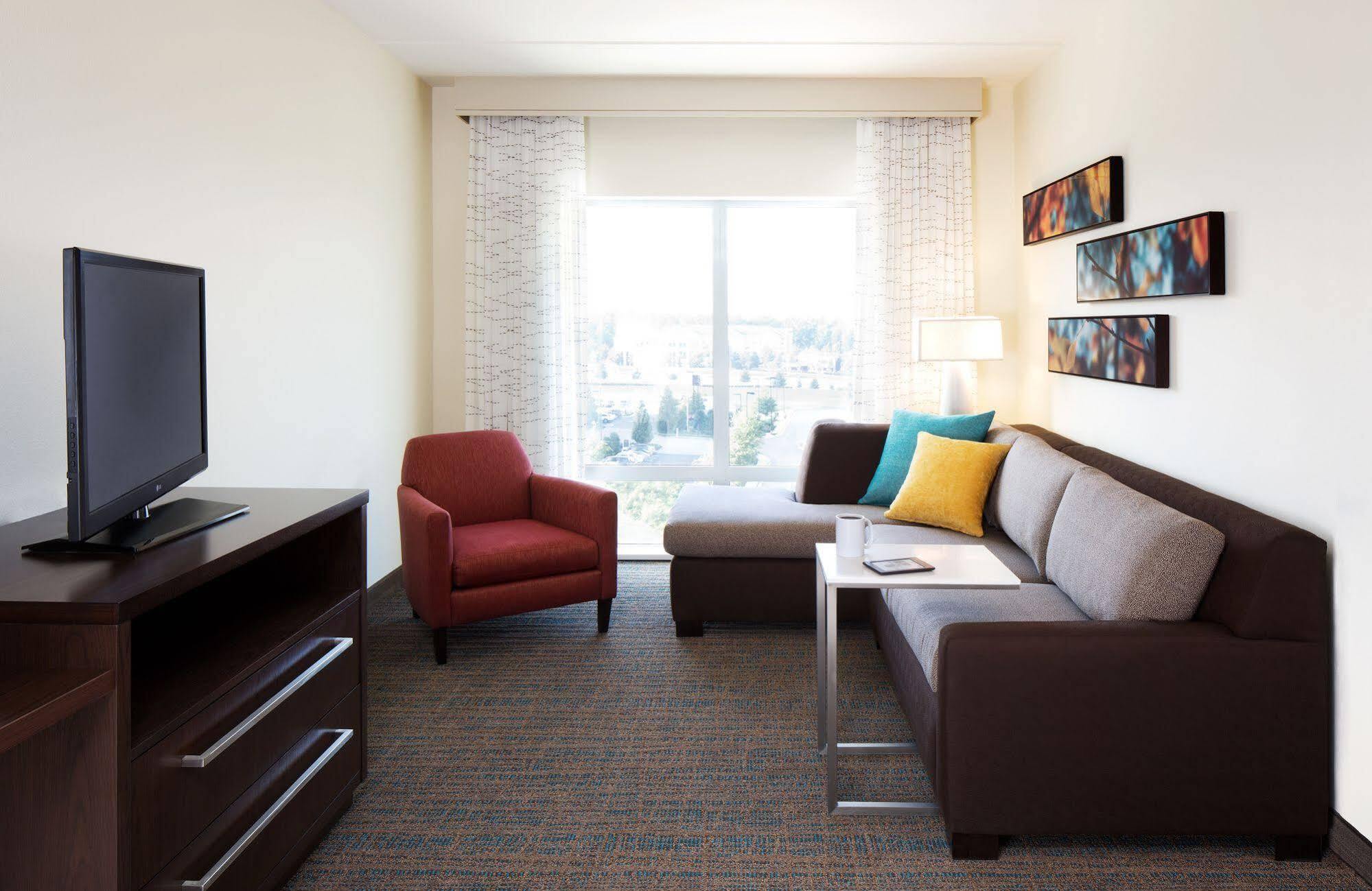 Hotel By Marriott At The Johns Hopkins Medical Campus 3*